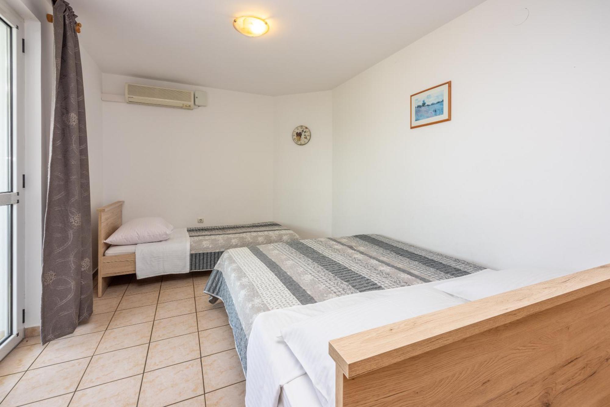 דראמליי Apartments Obradovic מראה חיצוני תמונה